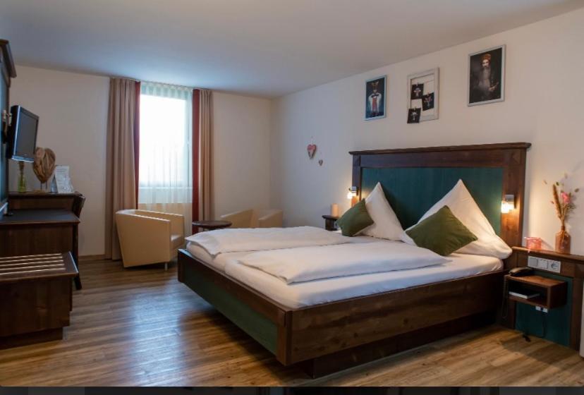 Hotel Restaurant Auerhahn Bad Wildbad Dış mekan fotoğraf