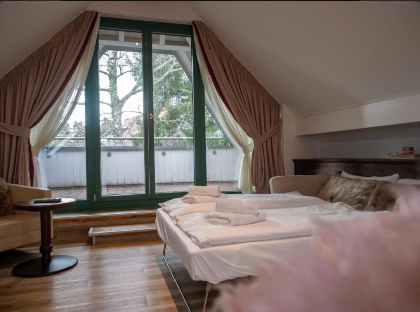 Hotel Restaurant Auerhahn Bad Wildbad Dış mekan fotoğraf