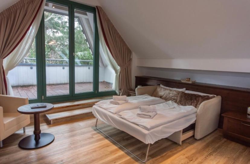 Hotel Restaurant Auerhahn Bad Wildbad Dış mekan fotoğraf