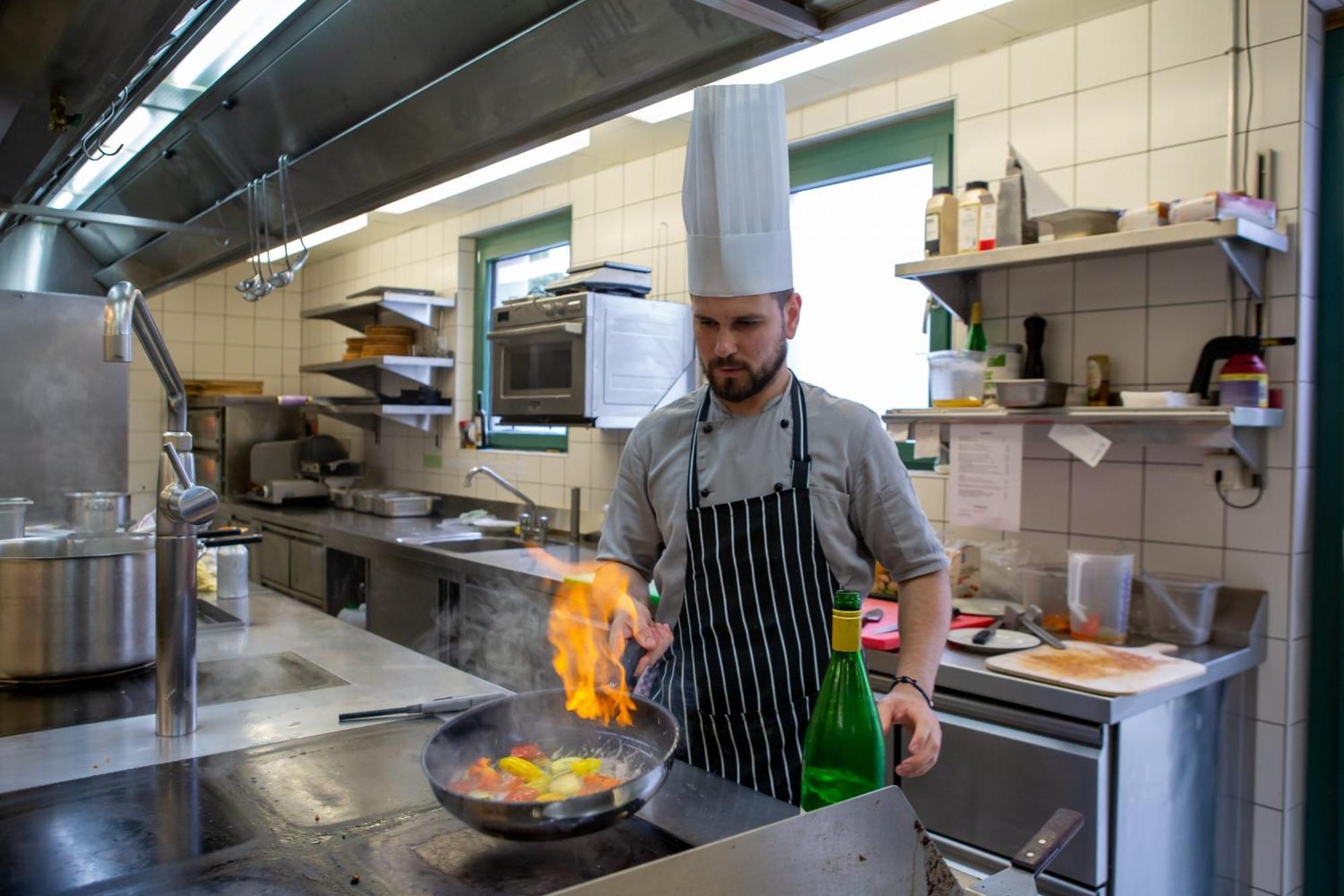 Hotel Restaurant Auerhahn Bad Wildbad Dış mekan fotoğraf