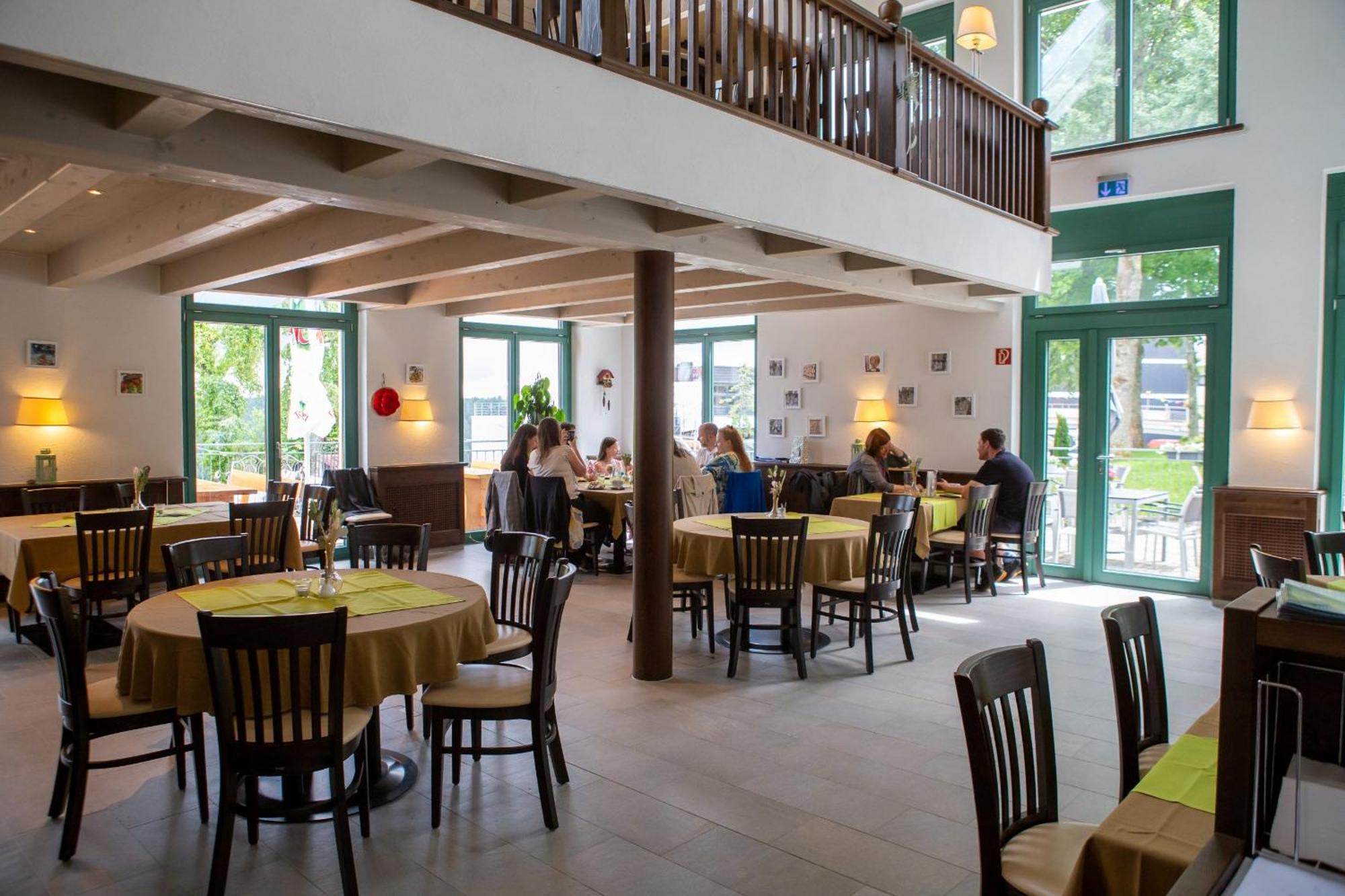 Hotel Restaurant Auerhahn Bad Wildbad Dış mekan fotoğraf