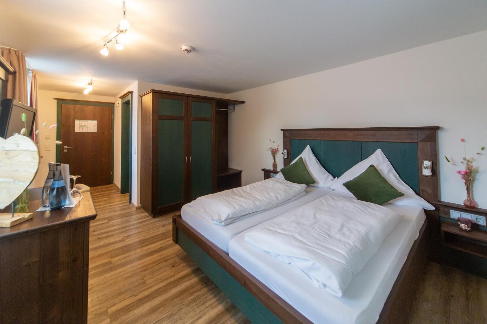 Hotel Restaurant Auerhahn Bad Wildbad Dış mekan fotoğraf